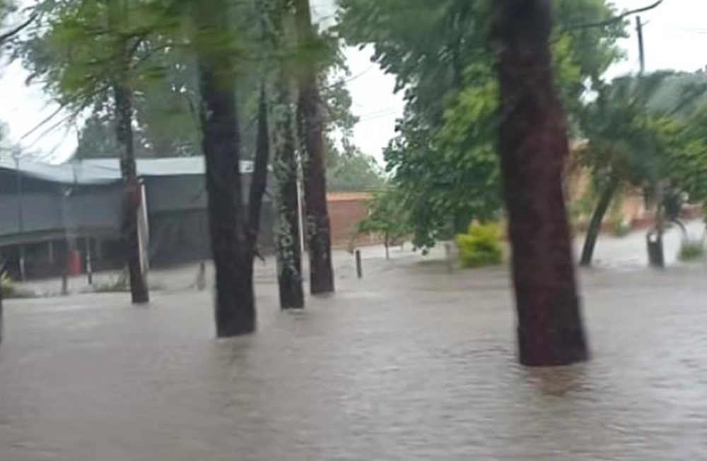 Familias evacuadas en La Madrid tras intensas lluvias