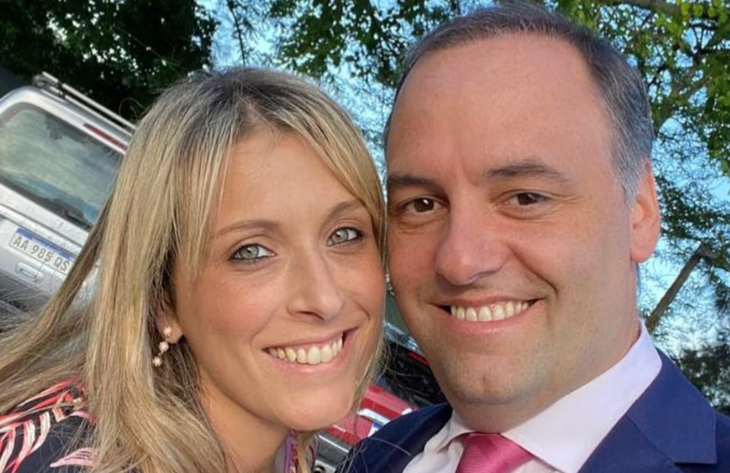 Manuel Adorni justificó el viaje de su esposa en el avión presidencial