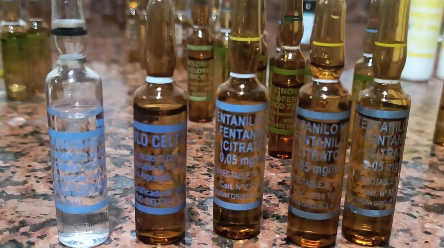 Escándalo por fentanilo contaminado: ANMAT inhabilitó definitivamente a dos laboratorios