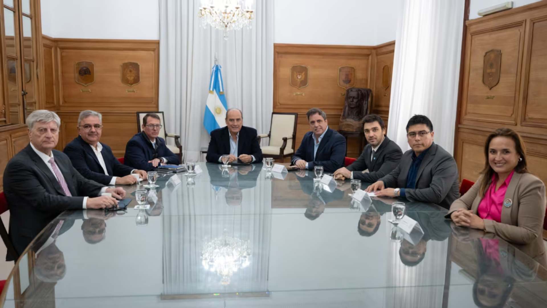 Gobernadores se reúnen para exigir respuestas: tensiones con la Nación por fondos, obras y coparticipación