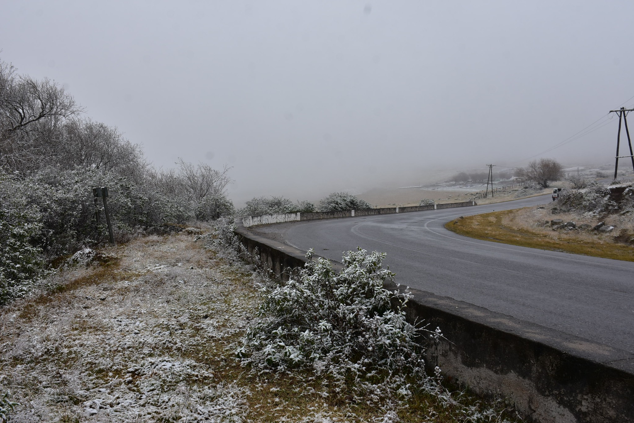 Vialidad restringe el tránsito en la 307 por hielo en la calzada