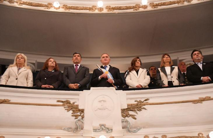 Jaldo encabezó la gala oficial en el Teatro San Martín por el Día de la Independencia