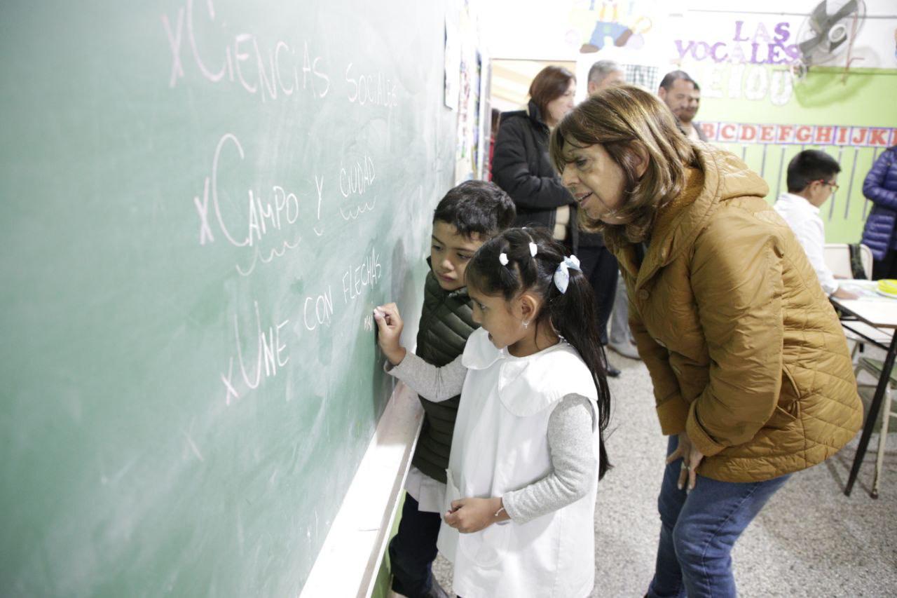 Tucumán reanudó el ciclo lectivo con foco en alfabetización, jornada extendida y comedores escolares