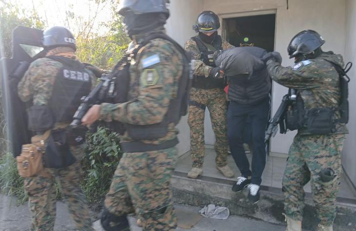 Detuvieron a un hombre por amenazar en redes al gobernador Jaldo