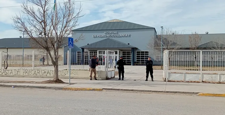 Nacimiento en plena emergencia: una bebé llegó al mundo durante la amenaza de bomba en un hospital de Cipolletti