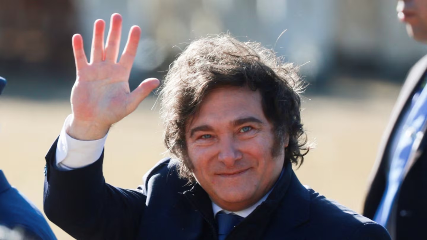 Milei vetó la ley que coparticipaba los Aportes del Tesoro Nacional