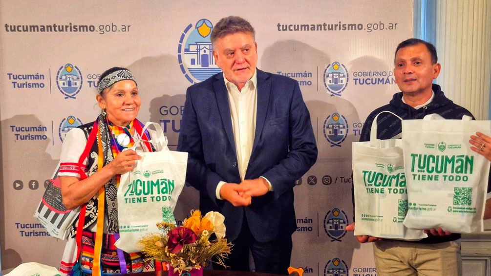 Amaya entregó kits de limpieza a la Comunidad Diaguita de El Mollar por el Día Mundial de la Limpieza