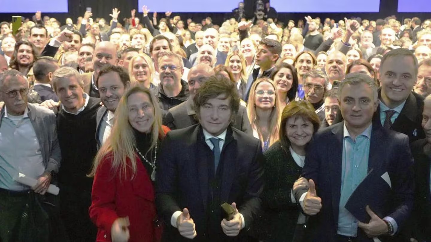 Milei reúne en Olivos a candidatos y jefes de campaña para definir el rumbo electoral