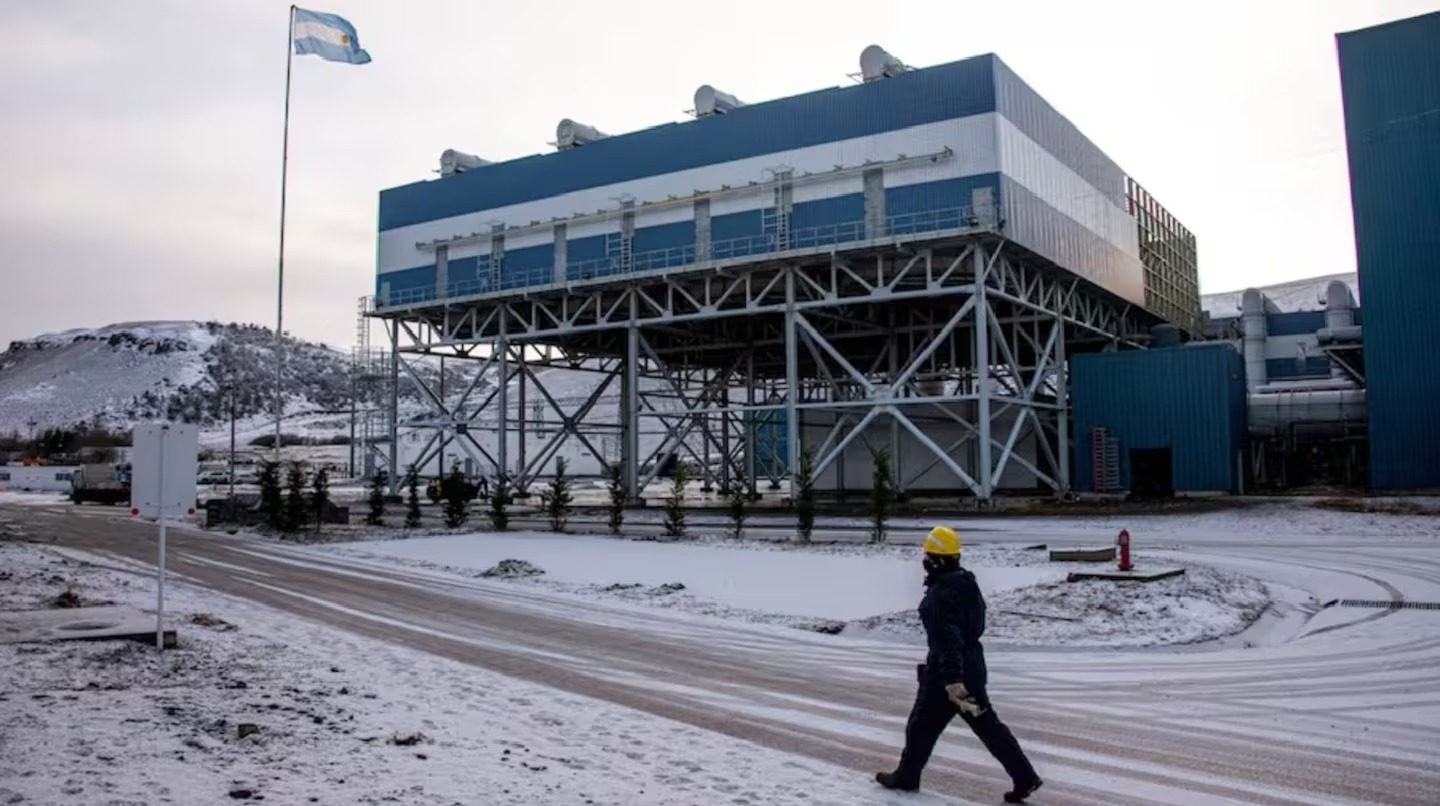 El Gobierno negocia con provincias la cesión de YCRT y YMAD en medio de tensiones políticas
