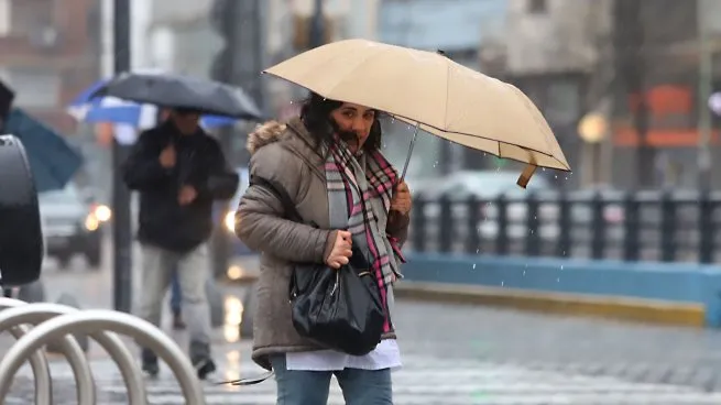 Alertan por tormentas y vientos intensos en seis provincias para este lunes