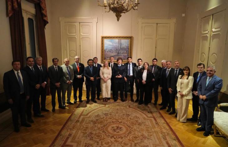 Jaldo expresó a Milei la voluntad de Tucumán de acompañar las políticas nacionales