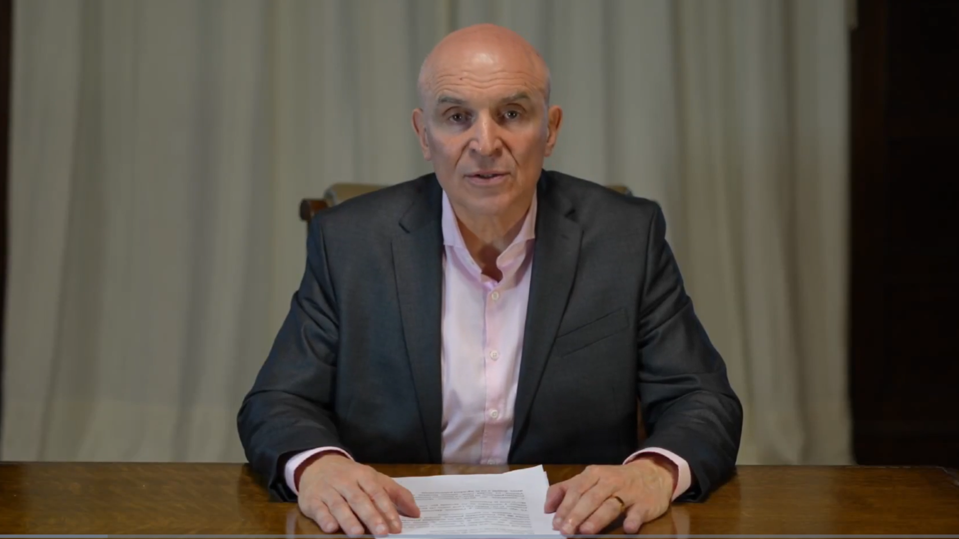 Espert voló 35 veces en avión de empresario vinculado al narcotráfico y recibió 200 mil dólares