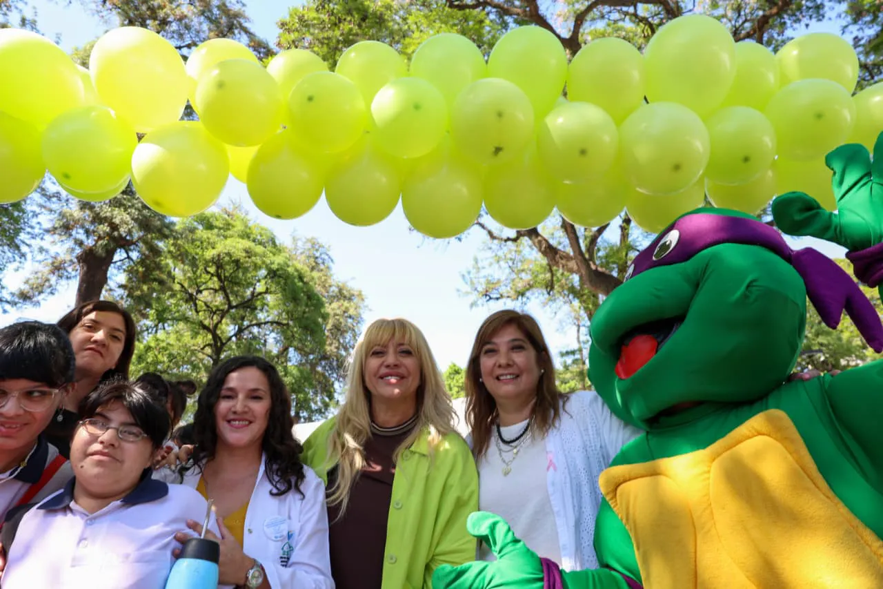 Celebran en Plaza Independencia el Día Mundial de la Toma de Conciencia de la Tartamudez