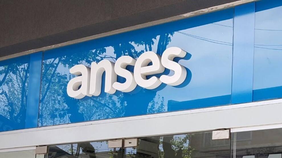 La ANSES notificó a Cristina Kirchner para que devuelva $1000 millones por su jubilación y pensión