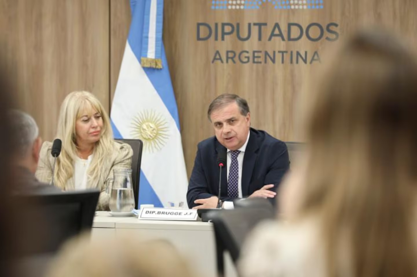 Intendentes de todo el país piden reducir el IVA a la mitad en compras municipales