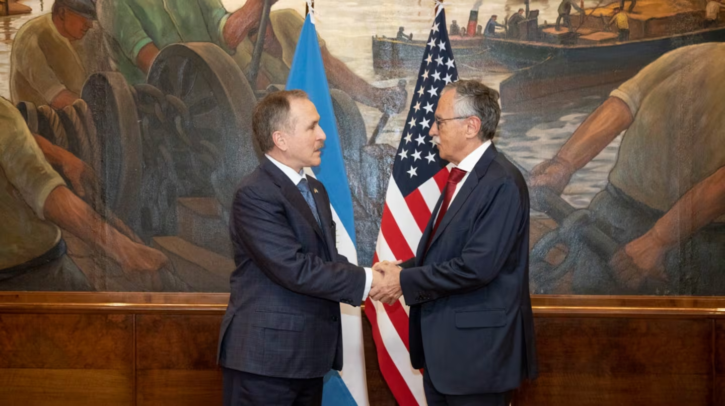 Nuevo respaldo de Estados Unidos al Gobierno tras el acuerdo comercial bilateral
