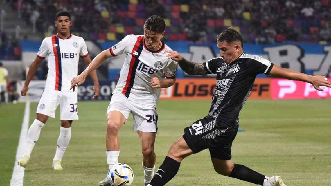 Central Córdoba avanzó entre polémicas: San Lorenzo cayó 2-1 y quedó envuelto en quejas arbitrales