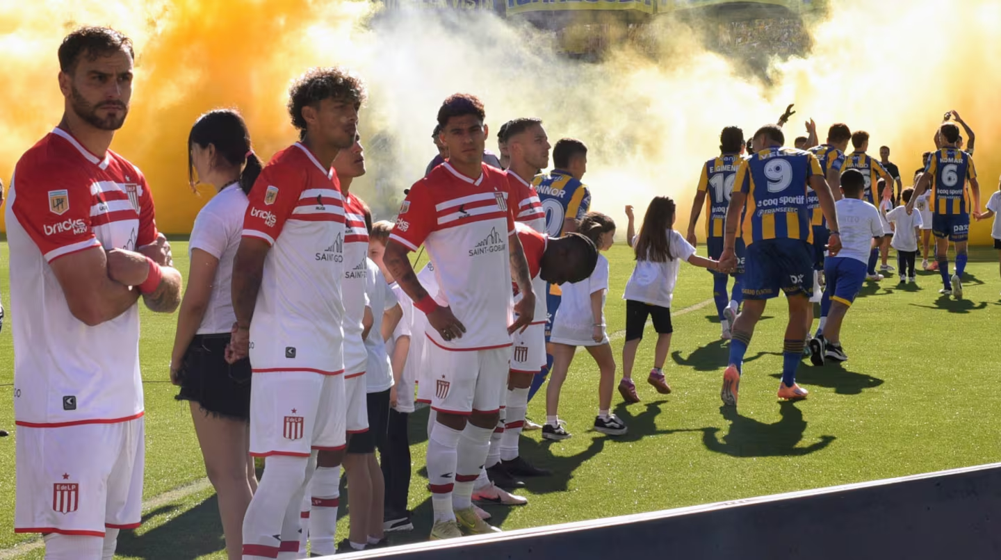 La AFA sancionó a Estudiantes y a Juan Sebastián Verón tras el polémico pasillo a Rosario Central