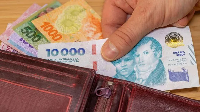 El Gobierno convocó al Consejo del Salario para definir el aumento mínimo