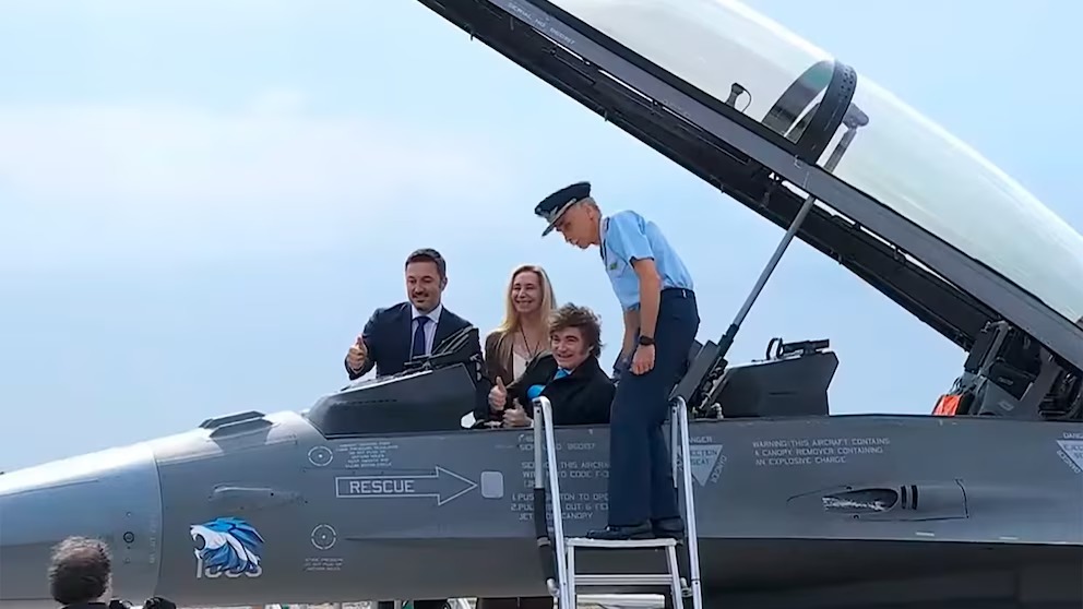 Milei presentó los F-16 en Córdoba, respaldó a Presti y lanzó fuertes críticas al kirchnerismo