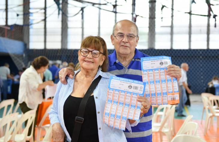 Comienza una nueva entrega de boletos para jubilados