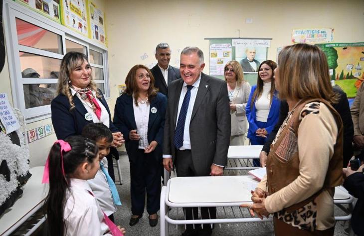 Jaldo extendió el bono de $100.000 a docentes privados y policías retirados