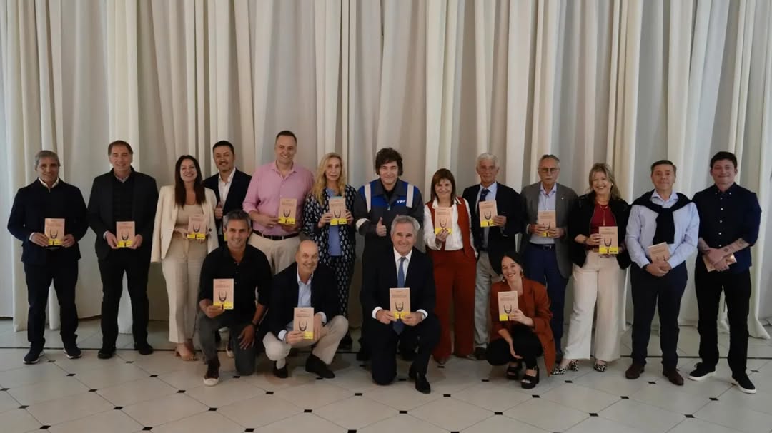 Milei reunió a su Gabinete en Olivos para evaluar la gestión y proyectar las reformas de 2026