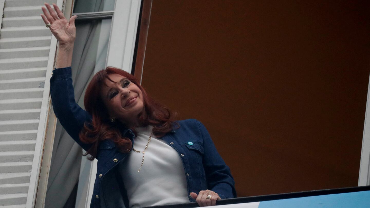Cristina Kirchner continúa internada tras la cirugía y pasará Nochebuena en el Sanatorio Otamendi