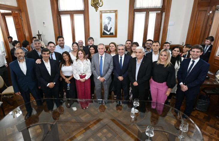 Jaldo formalizó el monobloque Independencia en el Senado con Beatriz Ávila