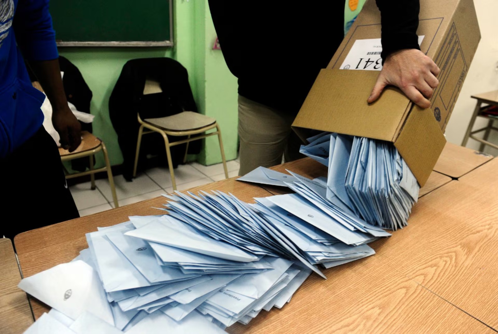 Procesan a cuatro partidos por desviar fondos públicos destinados a boletas en las PASO 2023