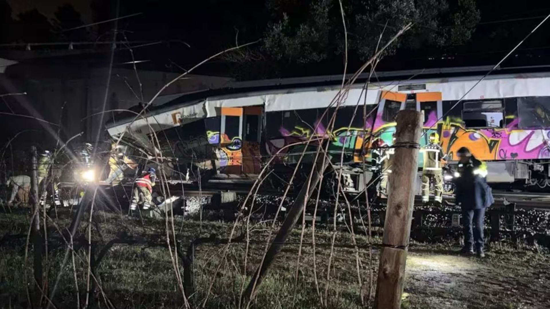 Otro grave accidente ferroviario en España: murió el maquinista y hay al menos 37 heridos