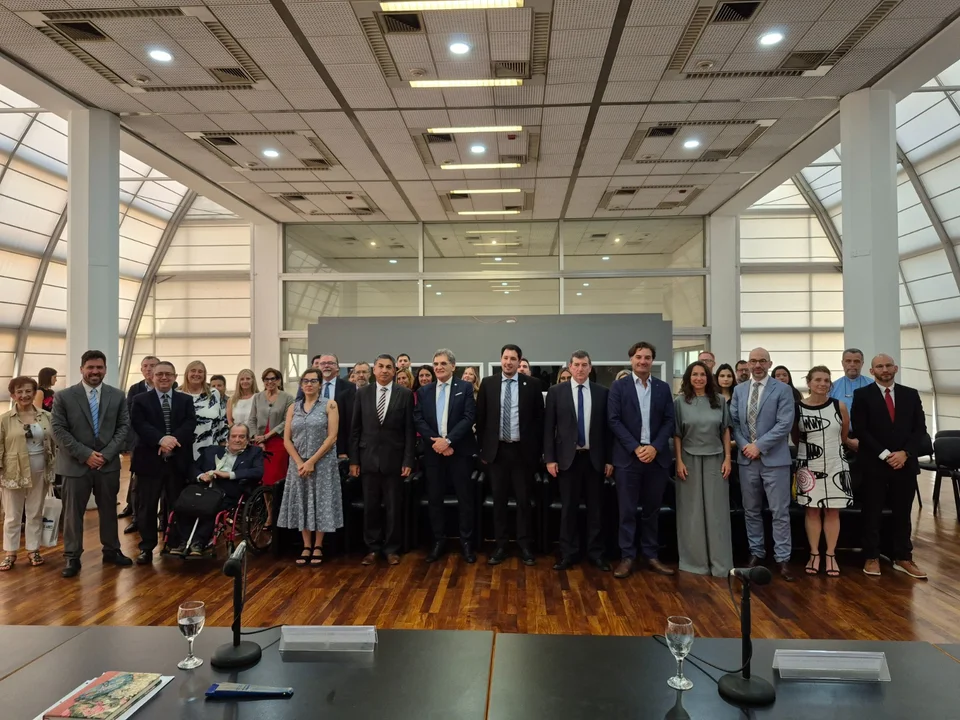 Inauguran en Argentina centro de estudios sobre Holocausto y derechos humanos