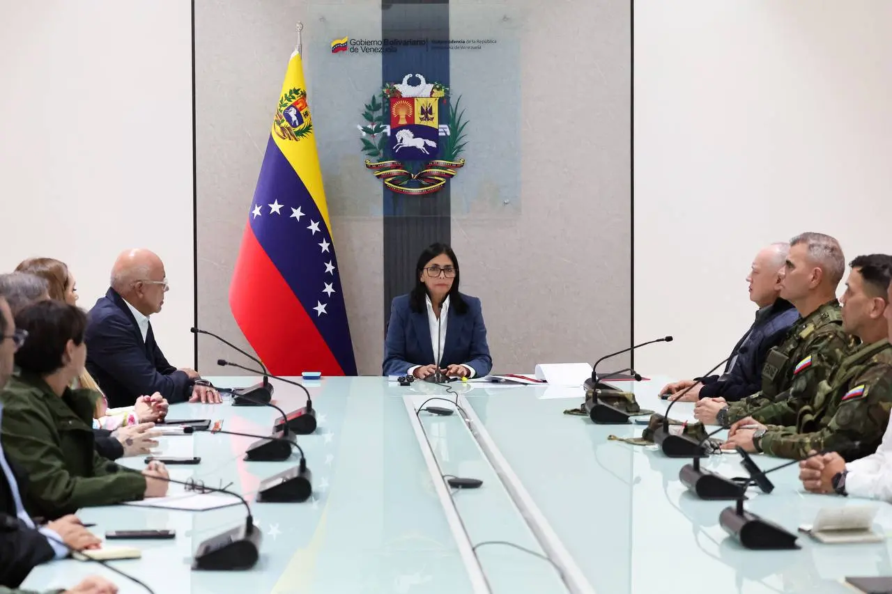 Delcy Rodríguez ratificó a Maduro como único presidente y denunció una ofensiva de Estados Unidos