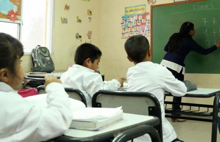 Jaldo aseguró que no hay recortes a la educación pública en Tucumán