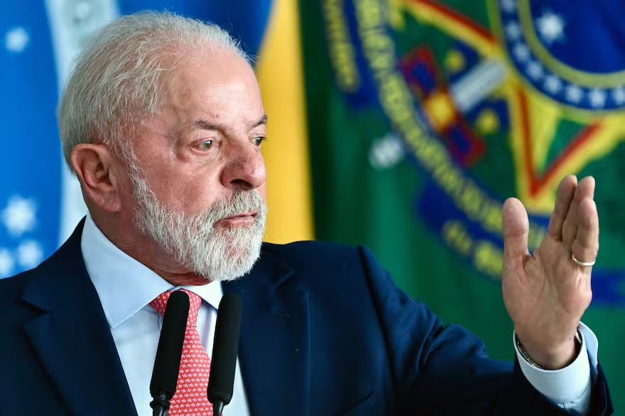 El presidente Lula frenó la iniciativa que reducía la condena de Bolsonaro