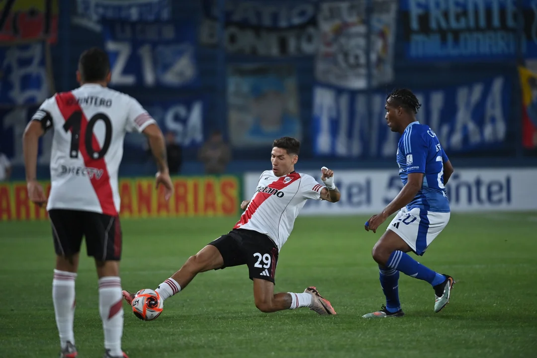 River venció a Millonarios en Montevideo y arrancó el año con un triunfo