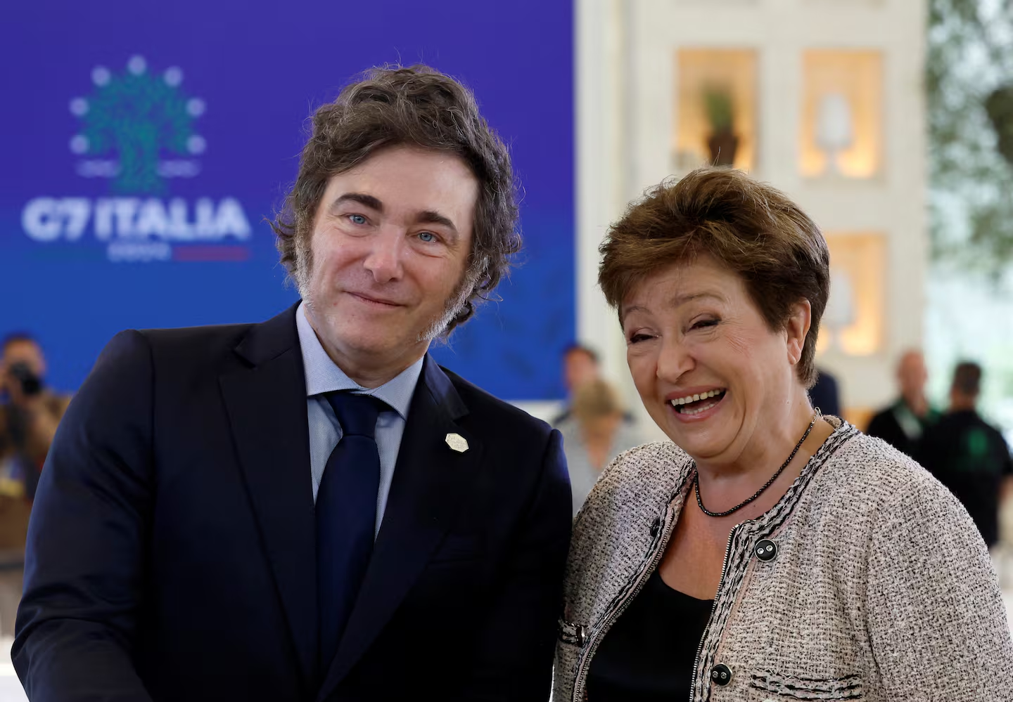 El FMI respaldó la política de reservas del BCRA y ratificó que la revisión del acuerdo será en febrero