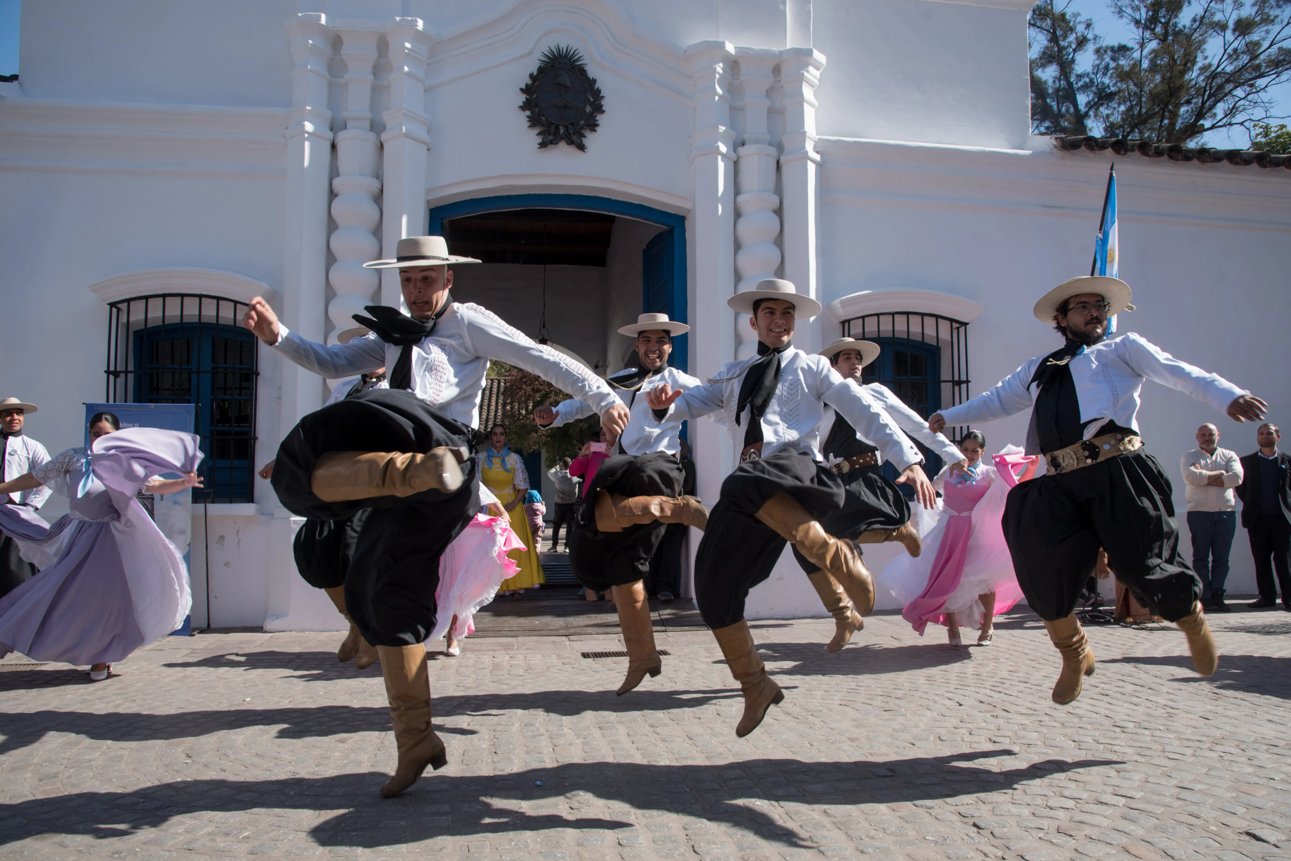 San Miguel de Tucumán propone un fin de semana de verano con paseos, ferias y espectáculos