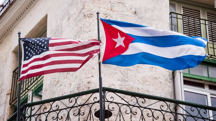 Estados Unidos abrió un canal de diálogo con Cuba en medio de sanciones, crisis energética y versiones de negociaciones reservadas