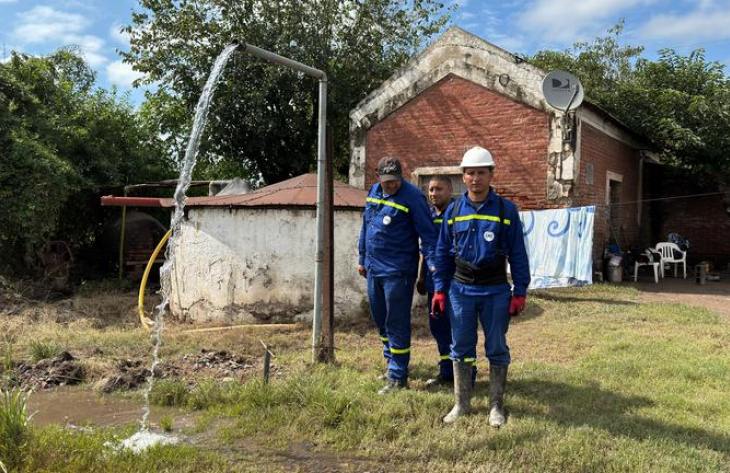 La SAT restableció los pozos de agua potable y continúa con tareas de asistencia en La Madrid