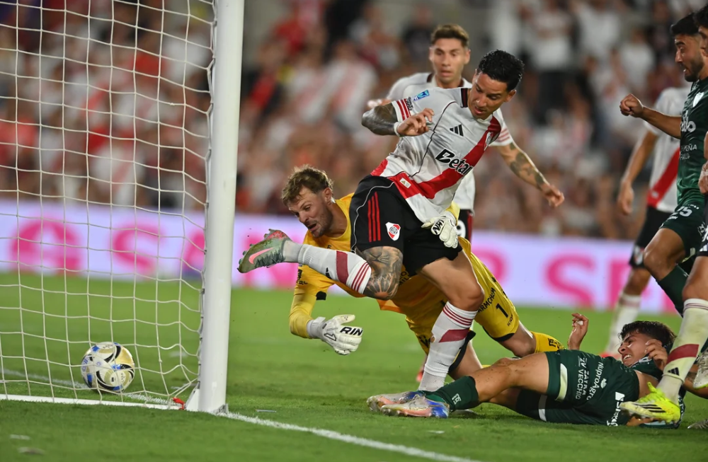 River le ganó a Sarmiento en el Monumental