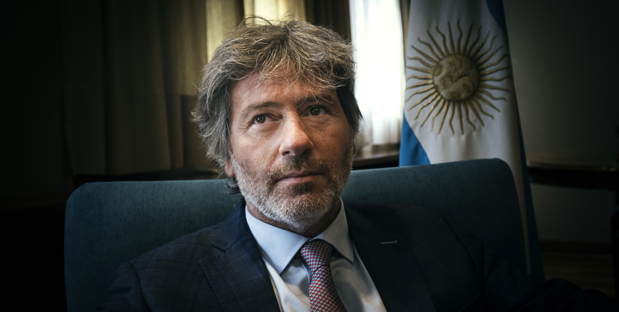 Cambios en Derechos Humanos: el Gobierno reemplaza a Mogaburu y redefine el área
