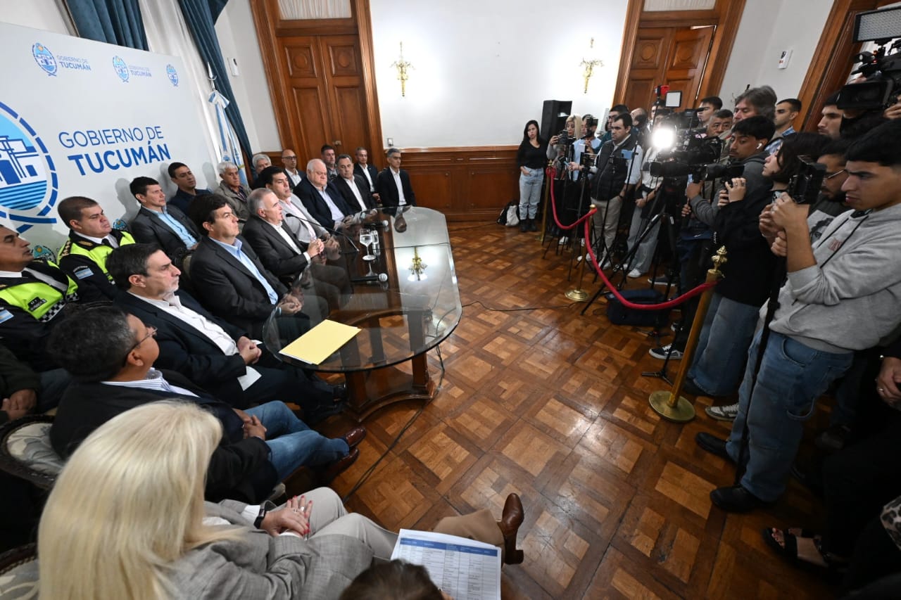 Jaldo expresó condolencias por las víctimas del temporal en Tucumán