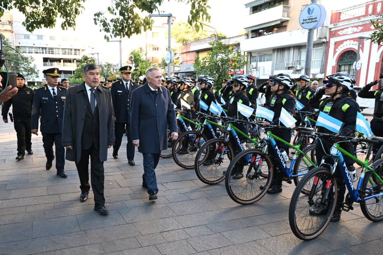 Jaldo reforzó la seguridad en Tucumán con entrega de móviles y tecnología policial