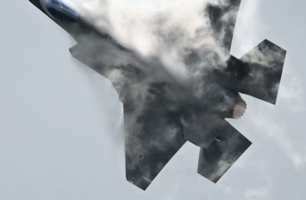 Irán derribó un caza de EE.UU.: un tripulante fue rescatado y otro sigue desaparecido