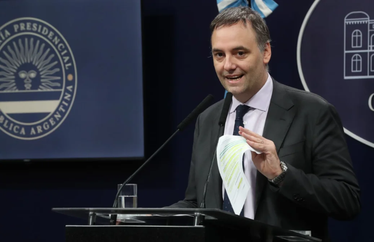 La Justicia archivó la causa por el viaje de la esposa de Adorni en el avión presidencial