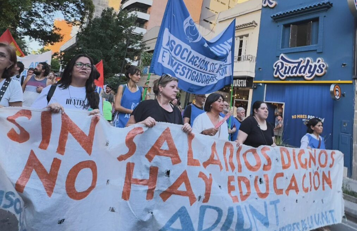Convocan a un paro nacional universitario del 27 de abril al 2 de mayo