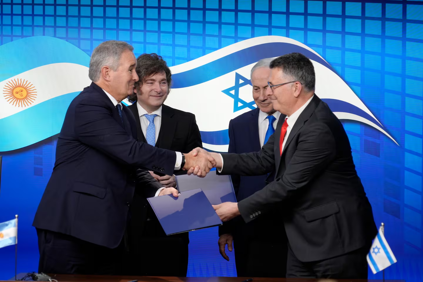 Milei anunció vuelos directos entre Buenos Aires y Tel Aviv y profundiza la relación con Israel