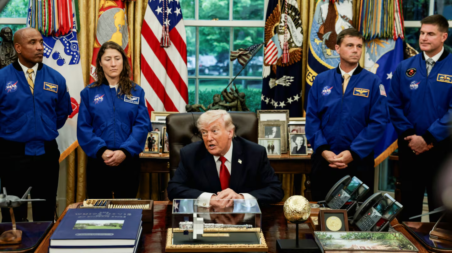 Trump refuerza su plan lunar y apunta a llevar astronautas a la Luna antes de 2029