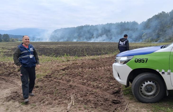 Tucumán refuerza controles y advierte que la quema de caña de azúcar es ilegal